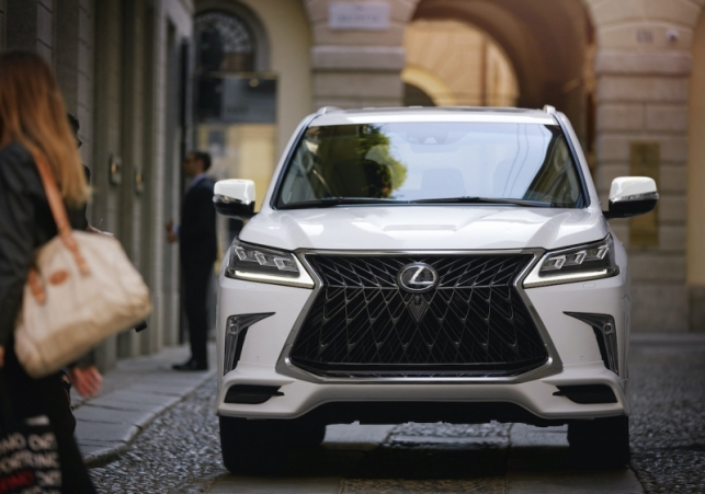 nowy suv